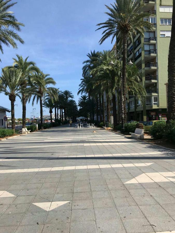 Estudios Ramon Llull Dénia Exterior foto